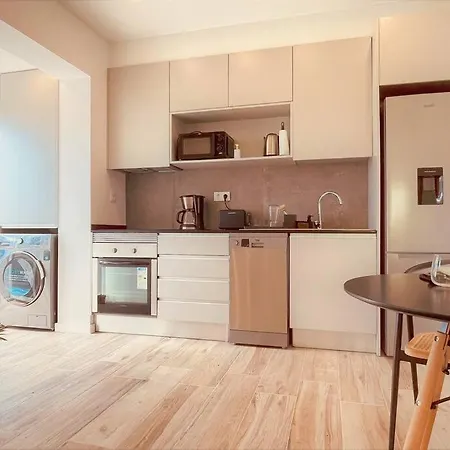 Cozy With Private Courtyard * Barcarena