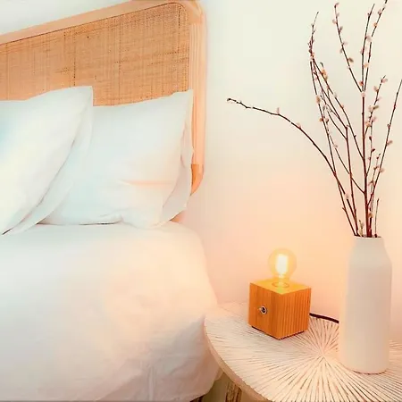 Cozy With Private Courtyard *